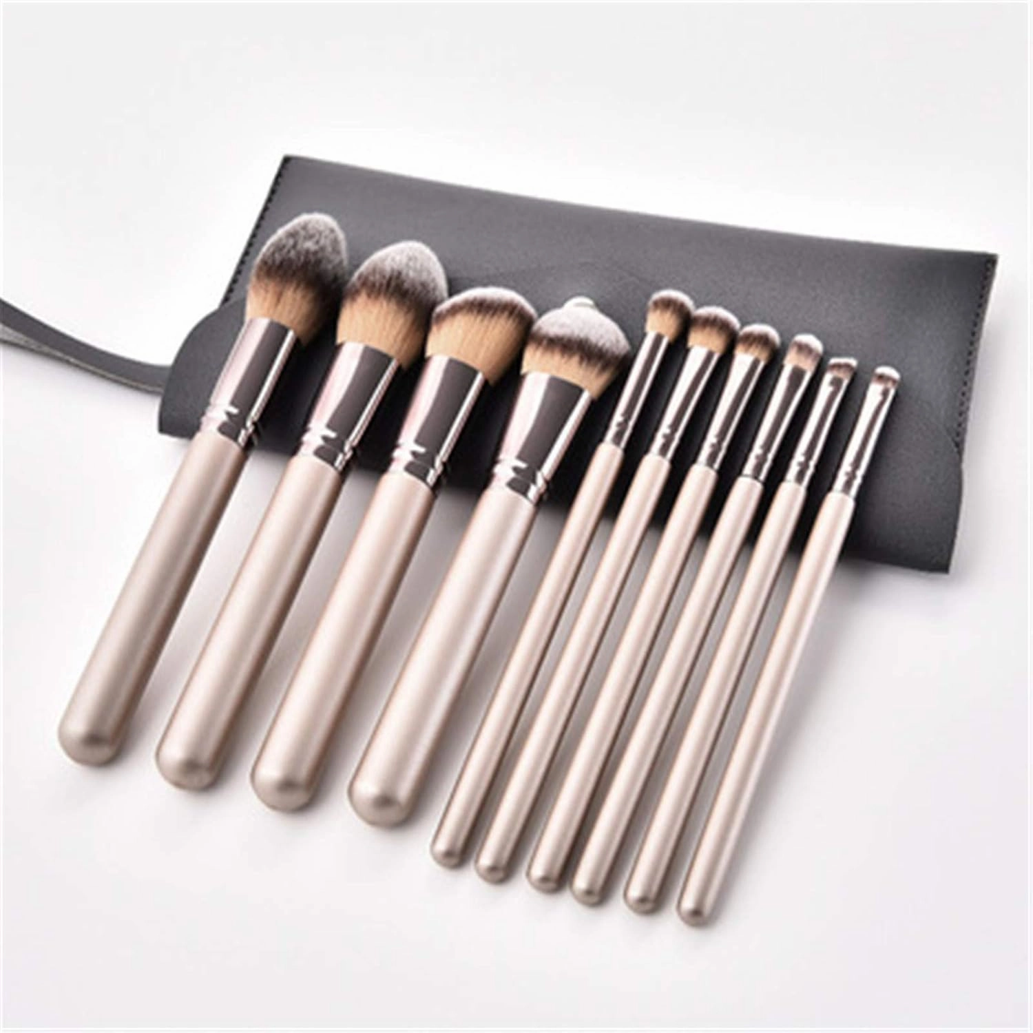 【MB02】14 Pcs Champagne Makeup Brushes Set
