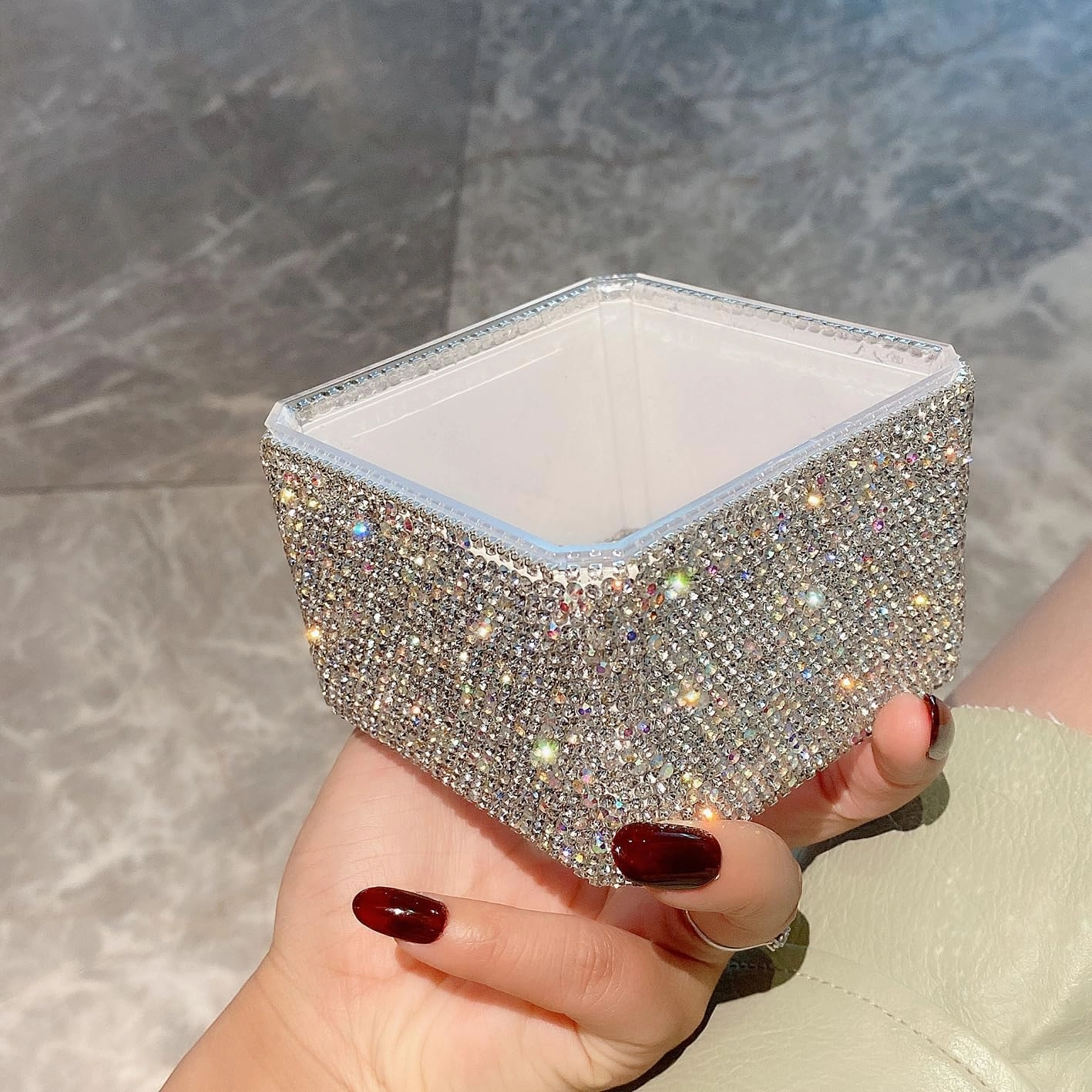 Bling Luxurious Rhinestone Desktop Organizer - High-End Makeup Storage Box Organizer Holder - Elegant Vanity Lipstick Display for Bedroom Dressing Table (Silver)