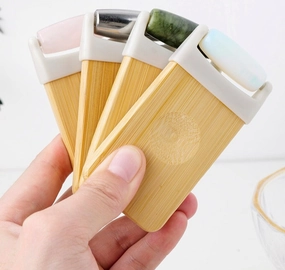 Crystal Face Healing Roller