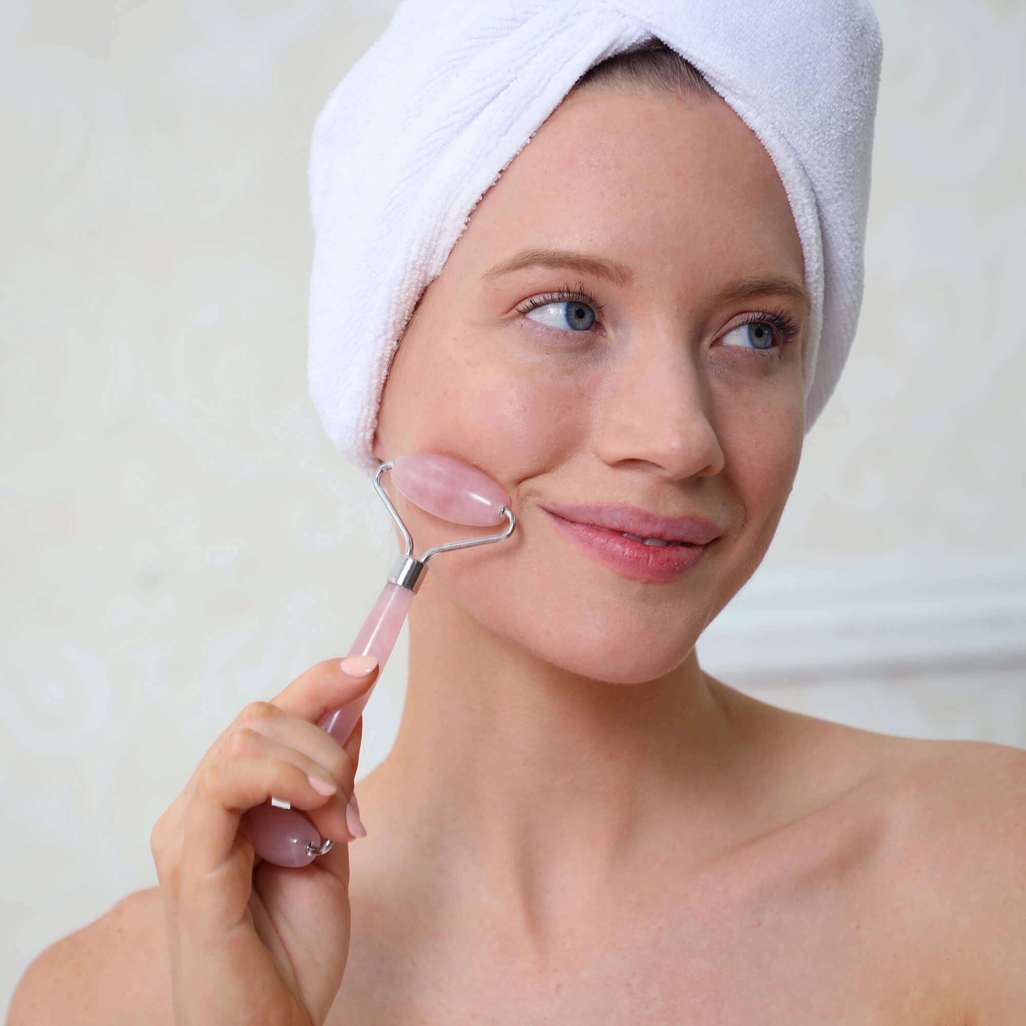 Daily Rose Quartz Facial Roller