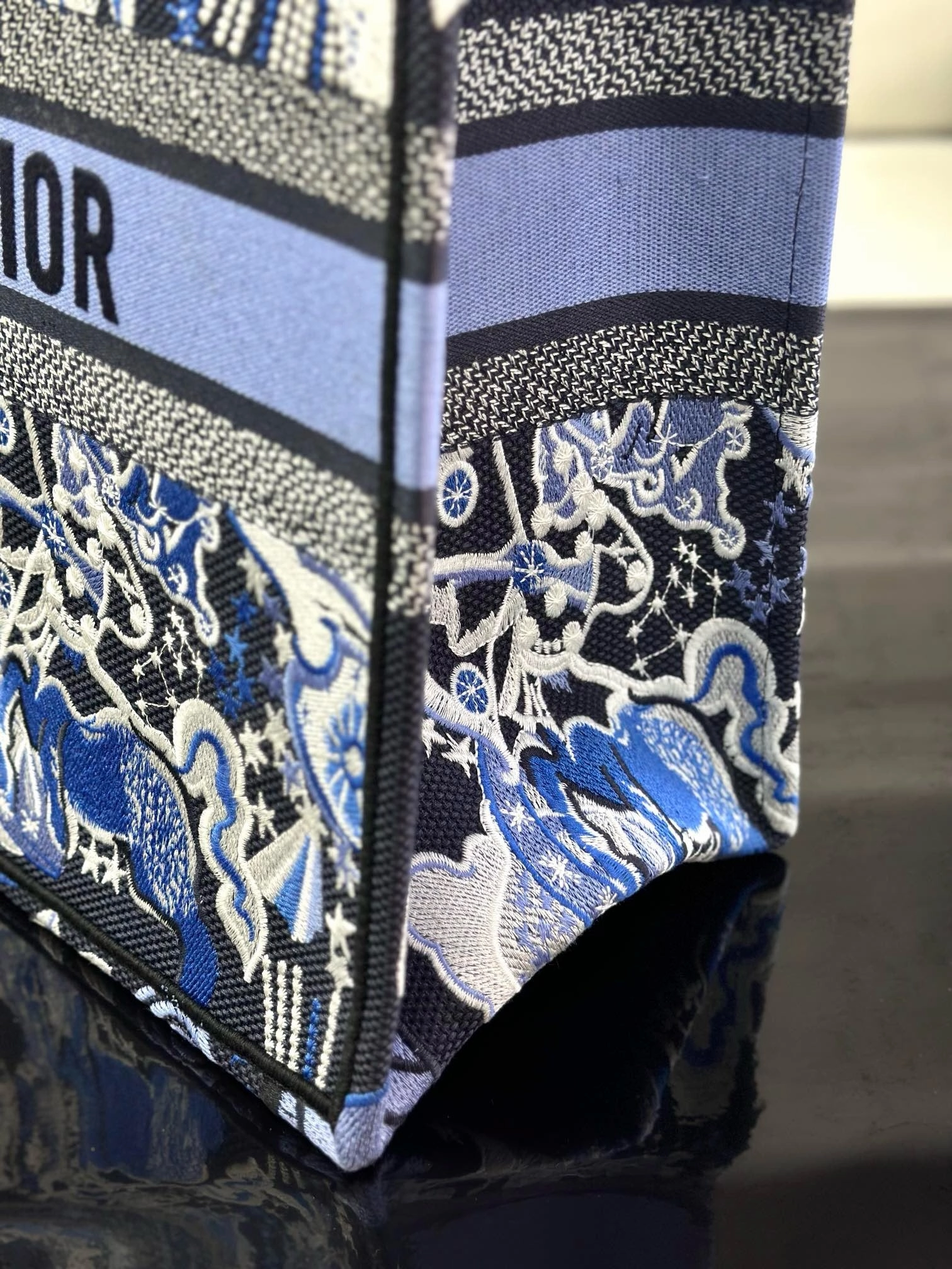 DR526 Medium Dior Book Tote / HIGHEST QUALITY VERSION / 14 x 11 x 6.5 inches