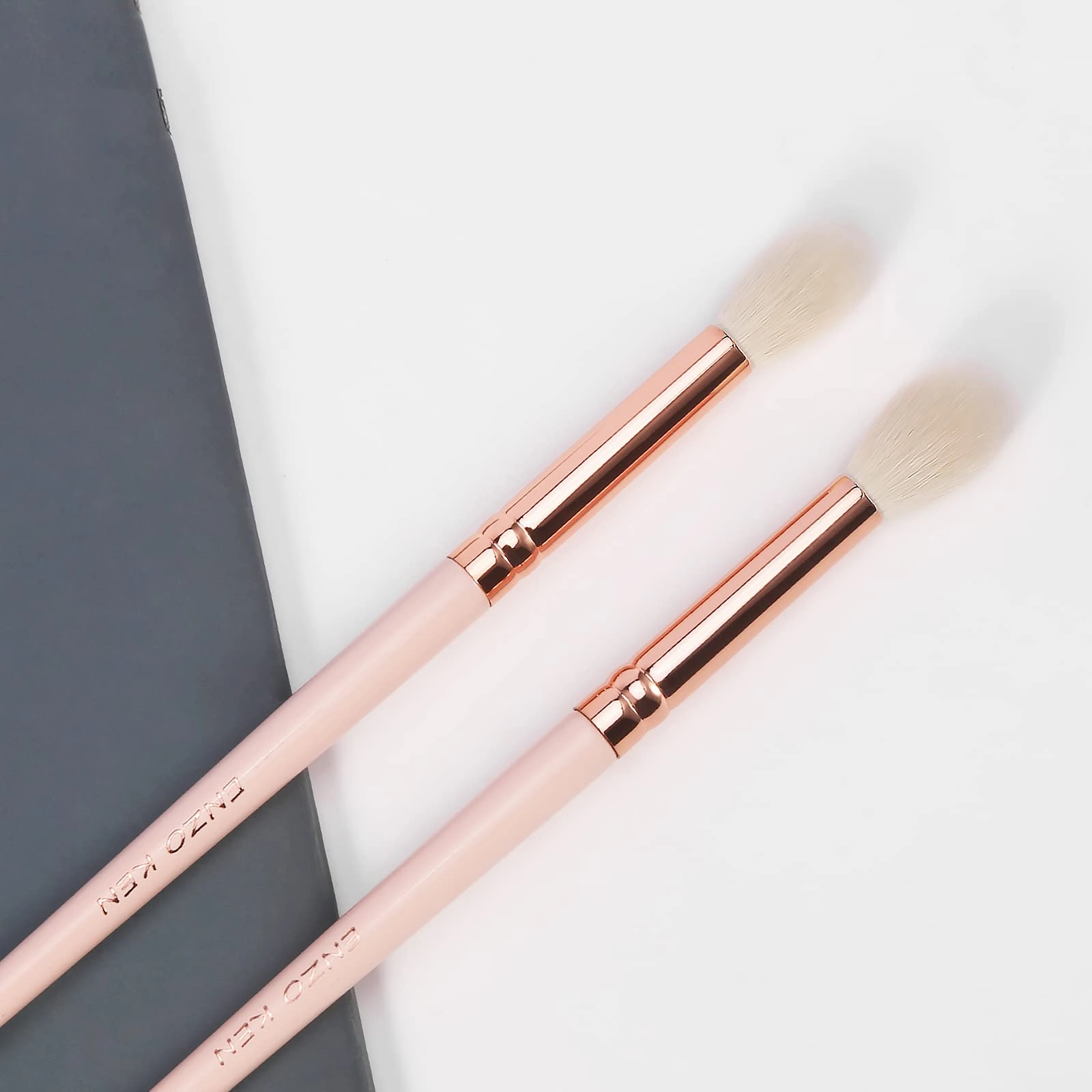 ENZO KEN Natural Goat Hair Eyeshadow Brush, Large Blending Eye Shadow Brush, Eye Shadow Blending Brush, Eye Blending Brush, Small Nose Contour Brush, Single Natural Hair Makeup Brush, Smudge Eye Brush