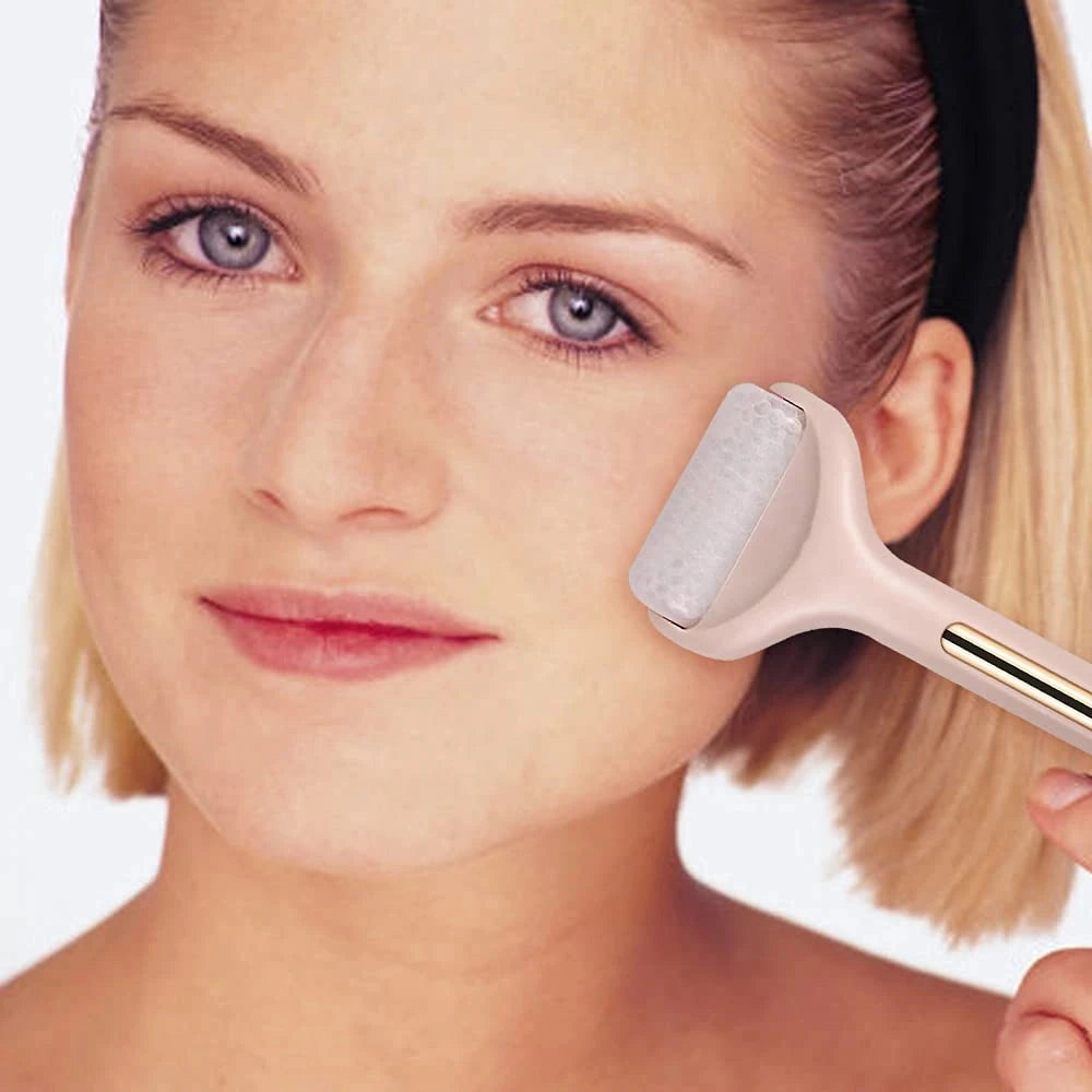 Face Roller Massager for Puffiness Relief Pain and Minor Injury to Tighten Pores Whiten Skin