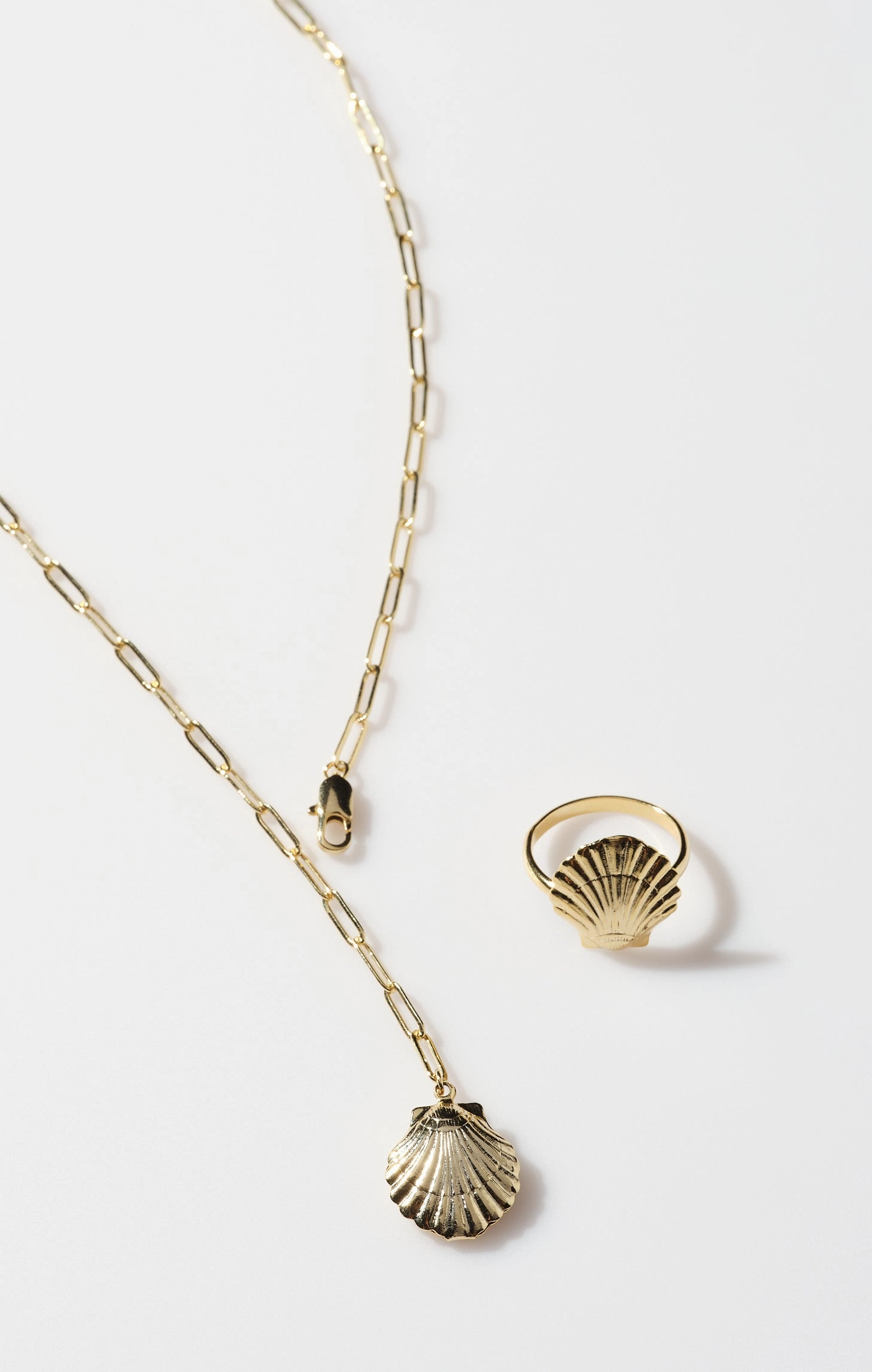 Faithy Jewels Sophie Shell Ring ~ Gold