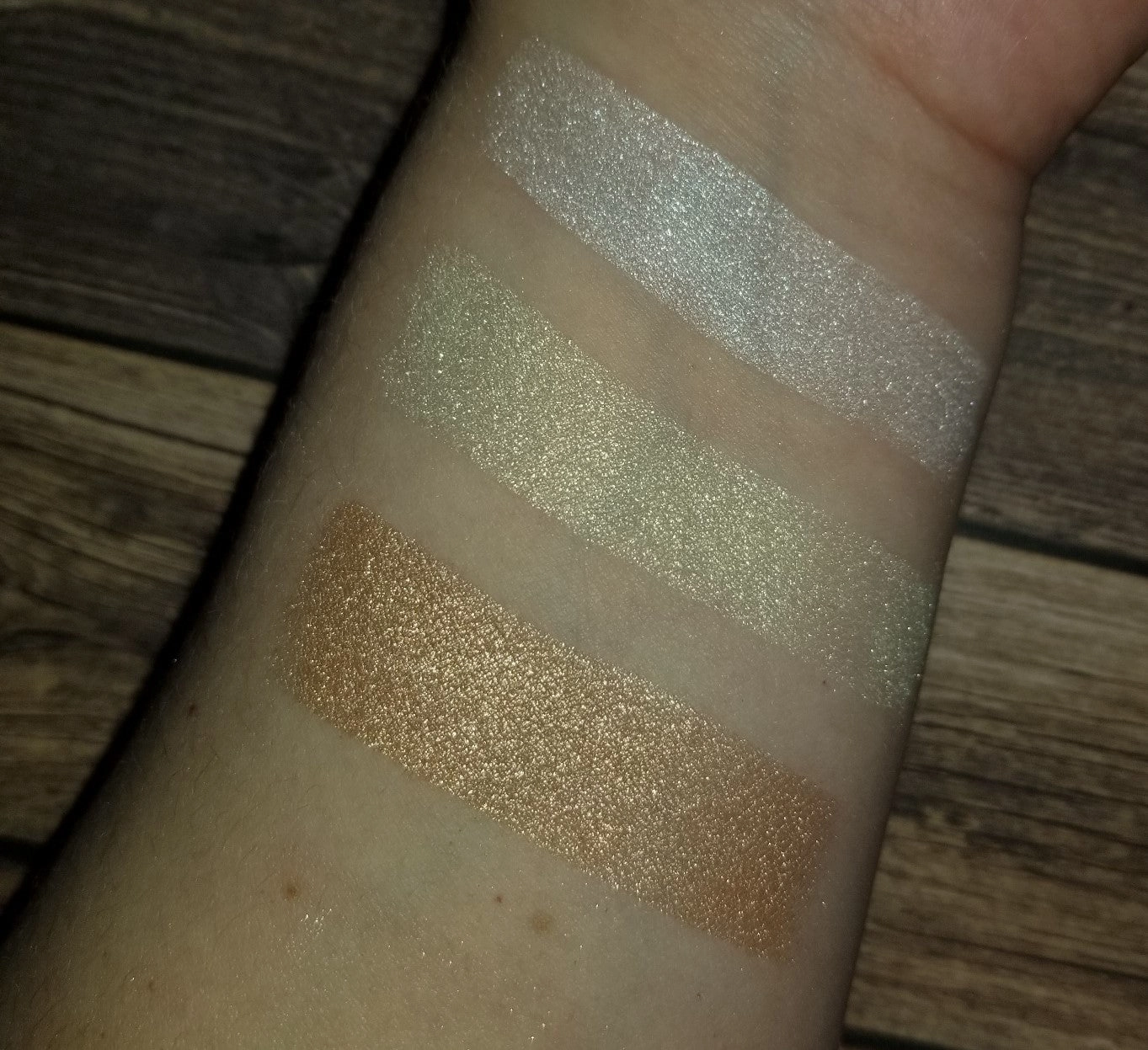 Game of Tones - Episode One - Dracarys Highlighter Palette