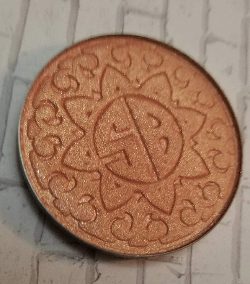 Iconic Peach Pressed Highlighter