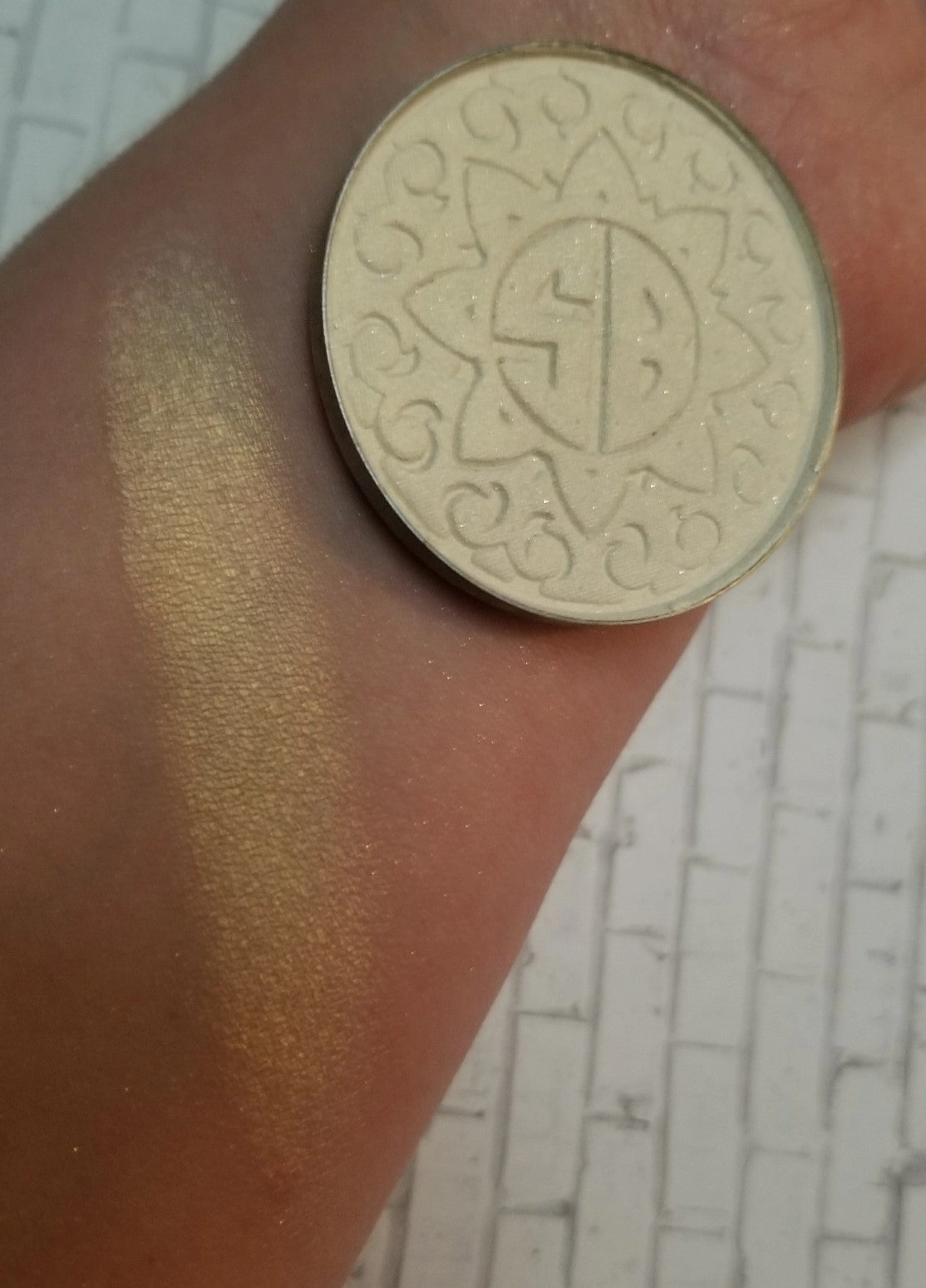 Illuminati Pressed Highlighter