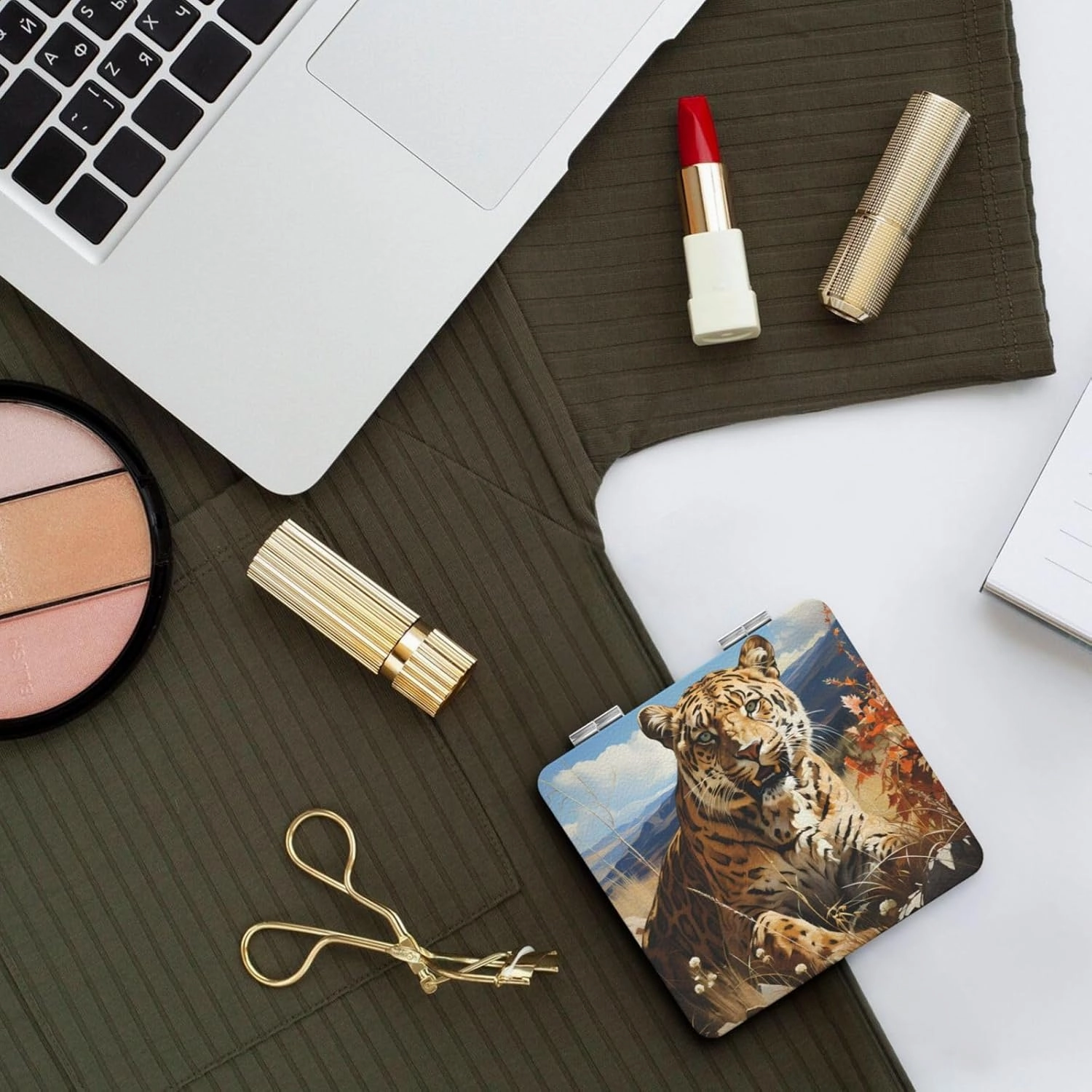 Leopard in Search of Prey Makeup Mirror Portable Folding Mini Mirror Double Sided Travel Makeup Mirror Square Handheld Pocket Mirror