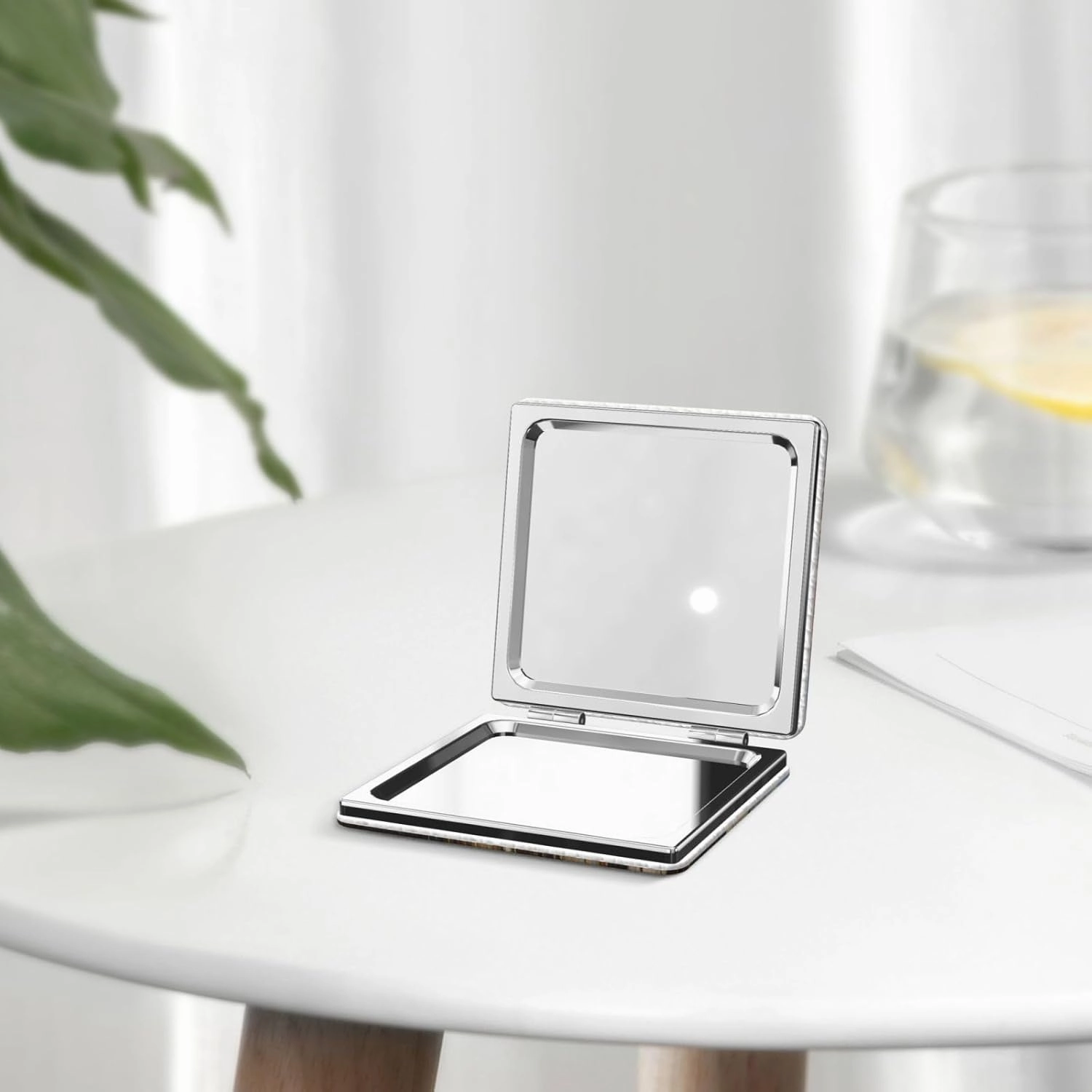 Leopard in Search of Prey Makeup Mirror Portable Folding Mini Mirror Double Sided Travel Makeup Mirror Square Handheld Pocket Mirror