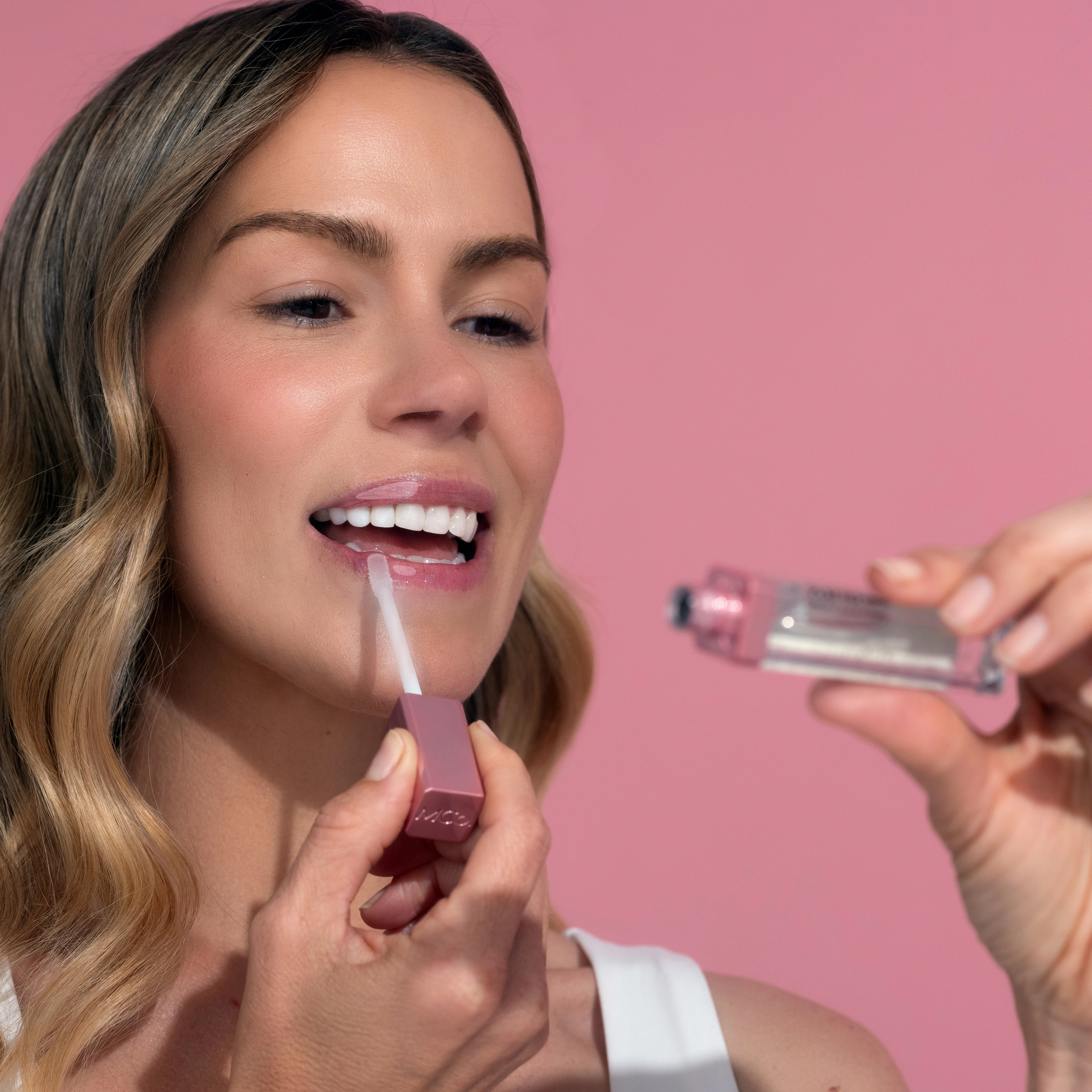 LipLights Shine Gloss