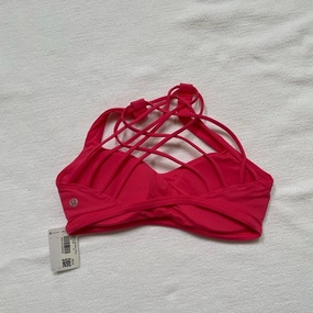 Lululemon Free to Be Wild Size 6 NWOT