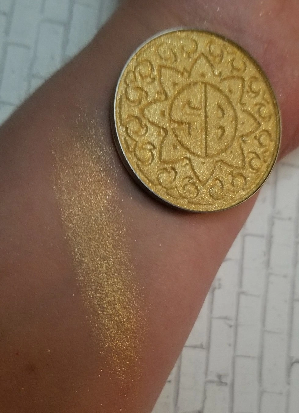 Man Eater Pressed Highlighter
