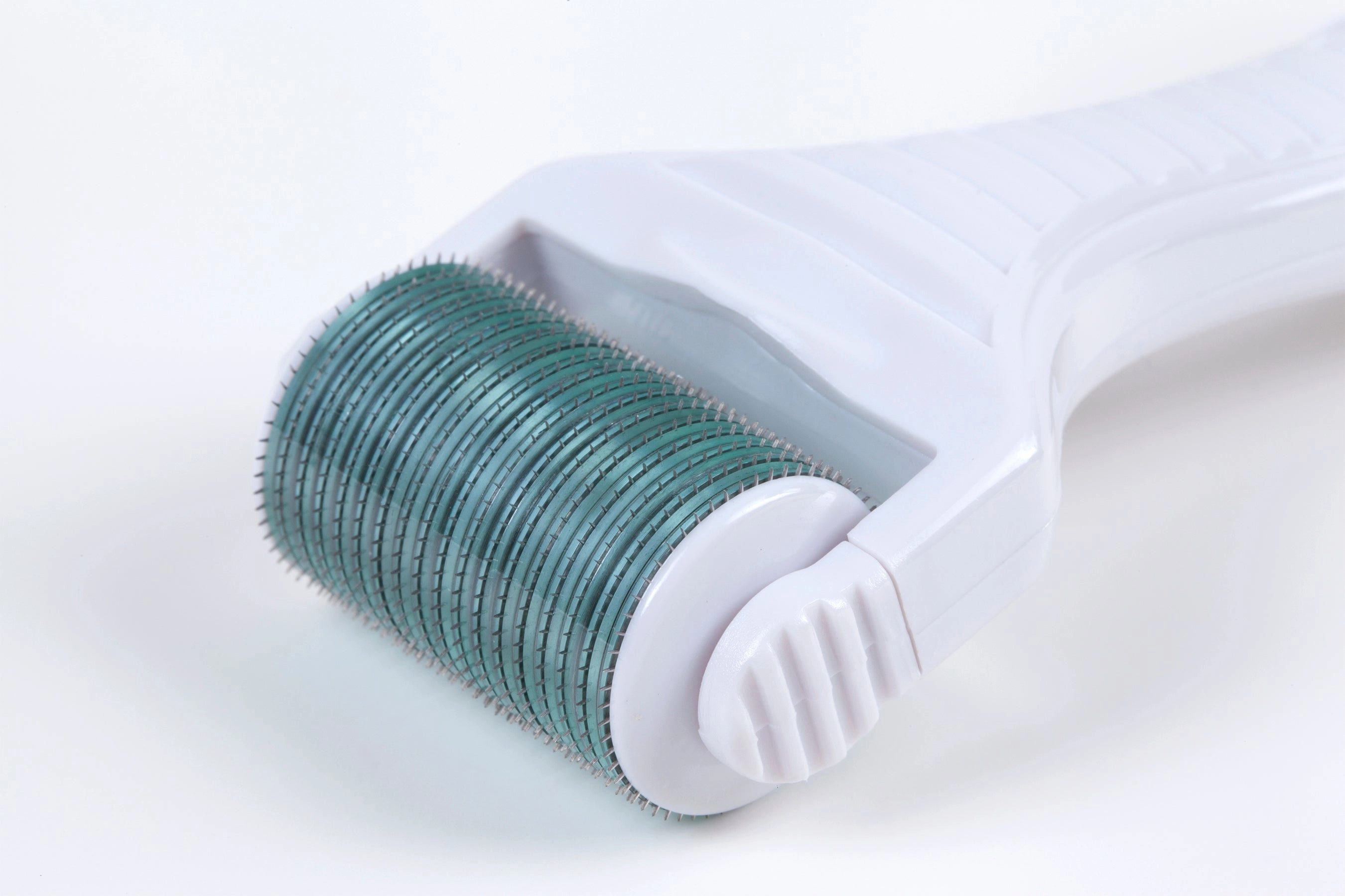 ORA Body Microneedle Roller System (Anti-Wrinkles, Stretch Marks, Scars & Cellulite)