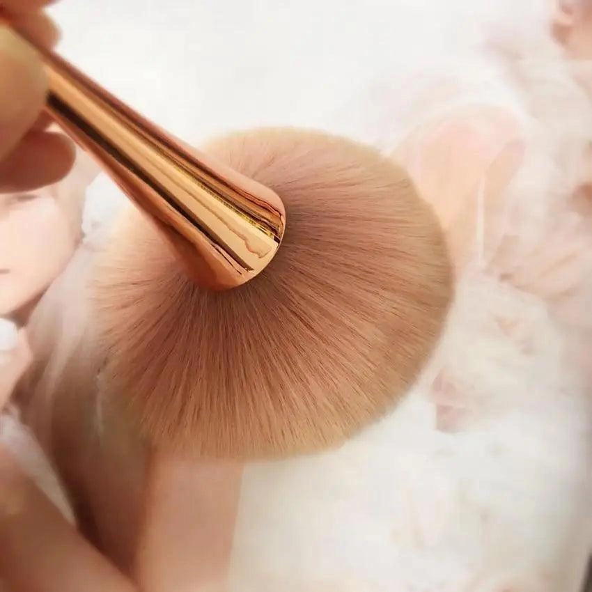 Professional Rose Gold Powder Brush For Make Up Foundation Brush- Professional Fluffy Loose Setting Powder Brush