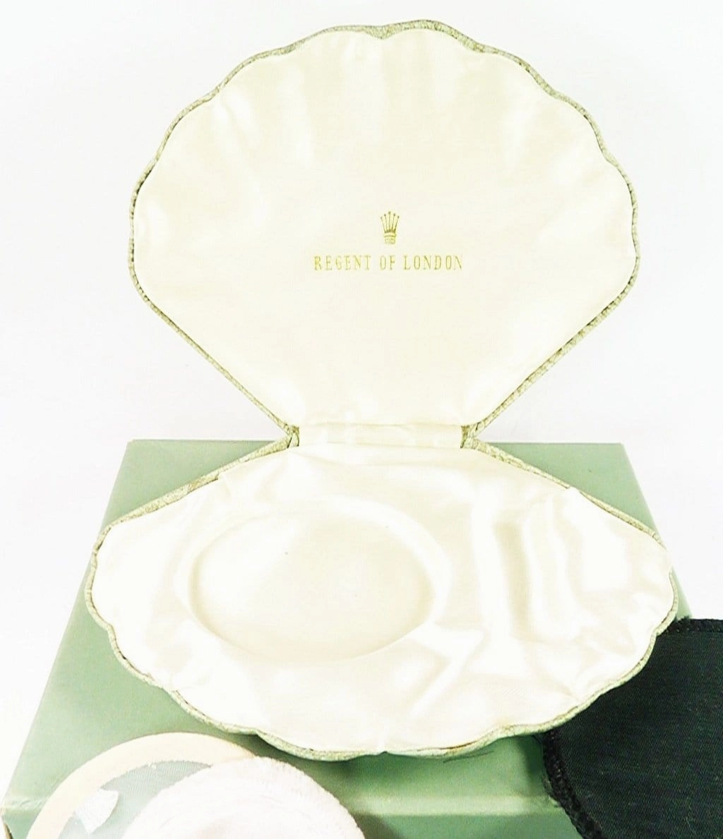 Rare Unused 1950s Clamshell Regent Of London Crimson Enamel Compact And Lipstick Holder