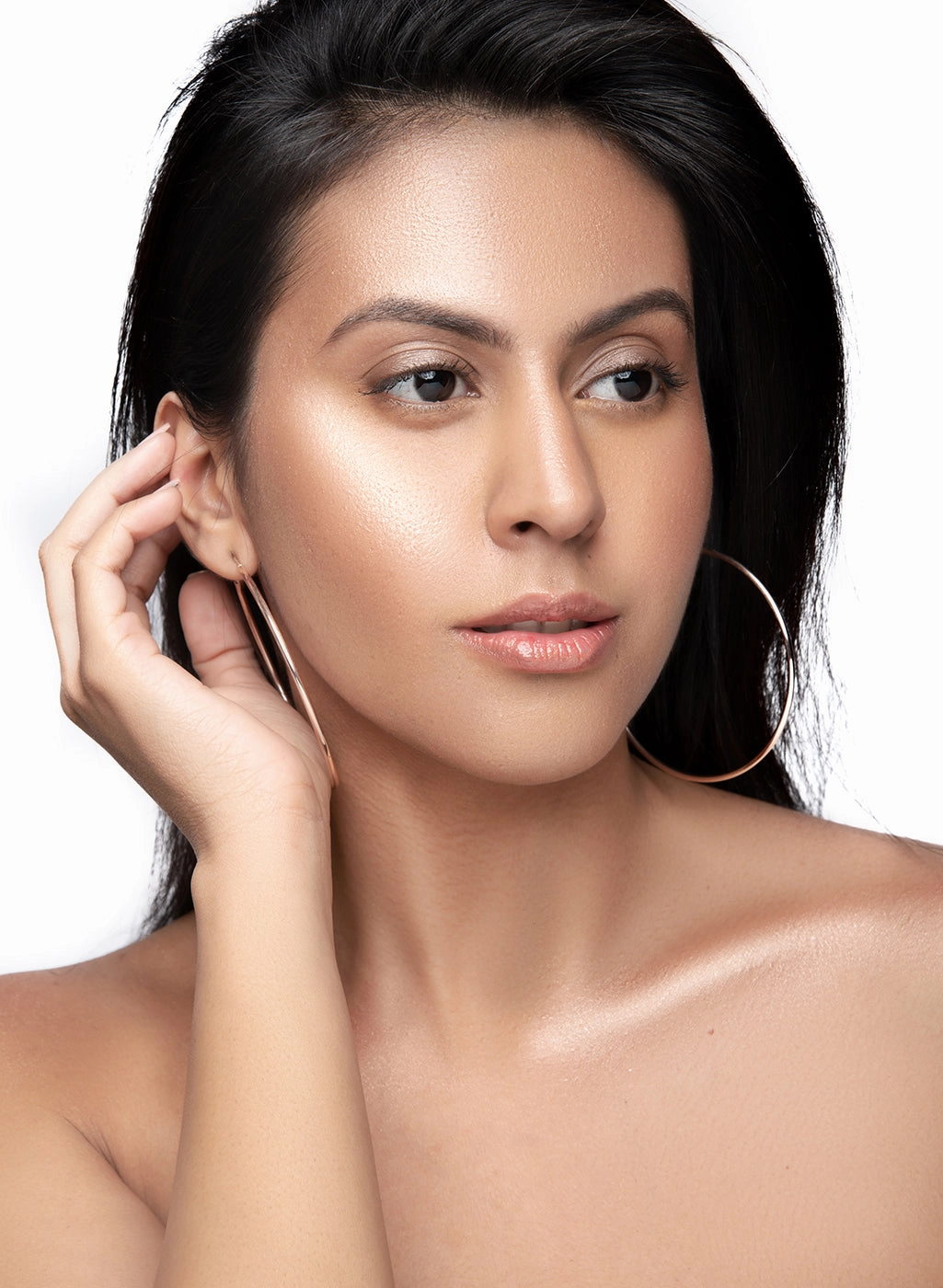 SUGAR Cosmetics Glow And Behold Jelly Highlighter - 01 Gold Goal (Warm Champagne Gold)